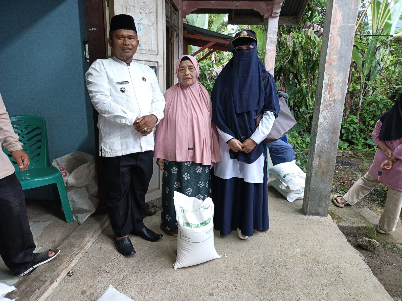 Alhamdulillah, Penyaluran Bantuan Pangan Beras 30 Kg untuk 707 KPM di Nagari Simpang Utara Berjalan Lancar dan Tertib